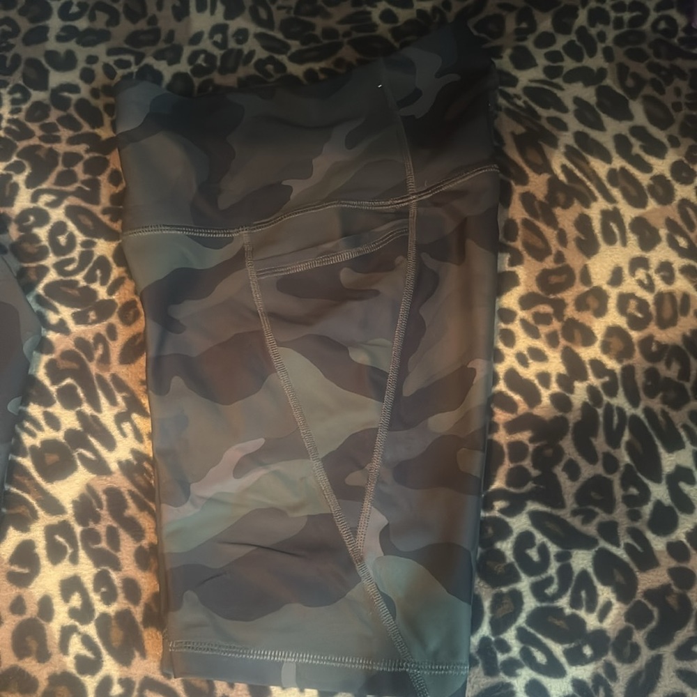Powersoft activewear set - Picture 3 of 5